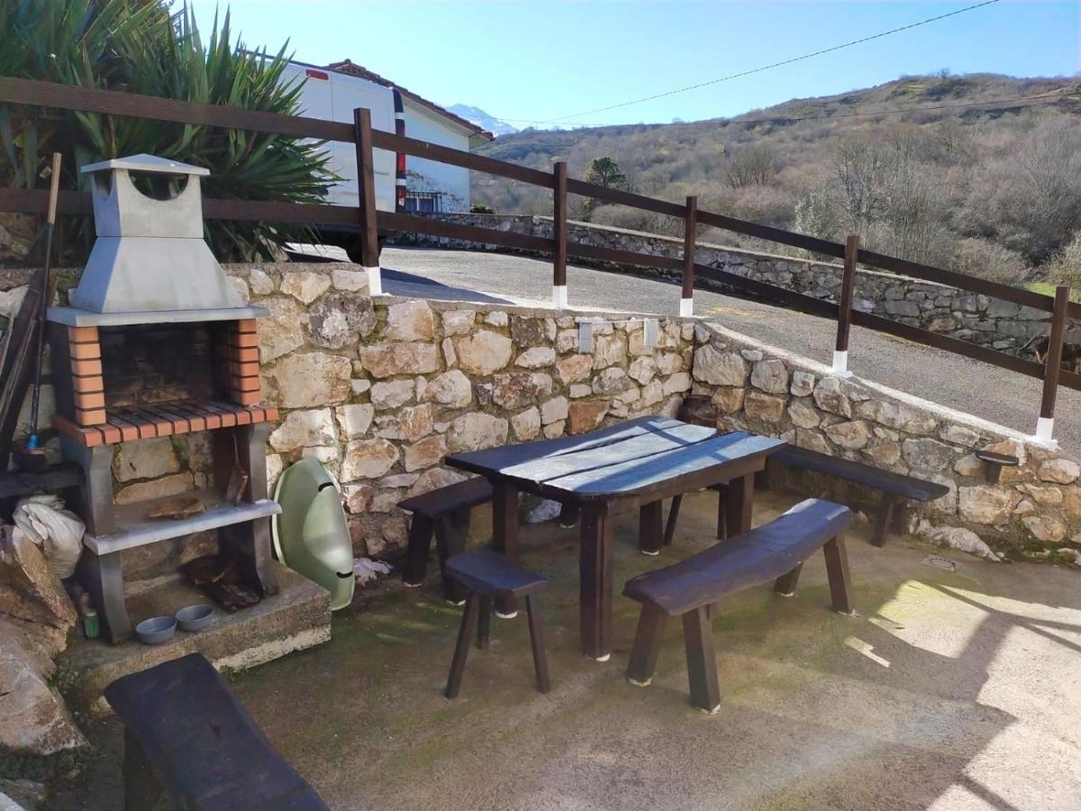 Casa Rural La Yaya Ortiguero Bagian luar foto